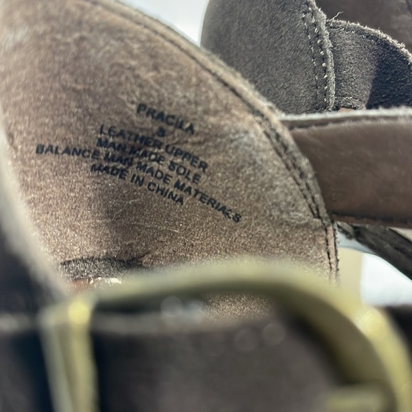 Madden Girl Brown Suede platform Dress Heels Size 8 - Picture 11 of 12